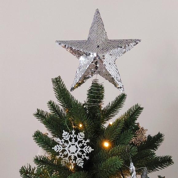 Silver sequin star tree topper - Picture 5 of 7